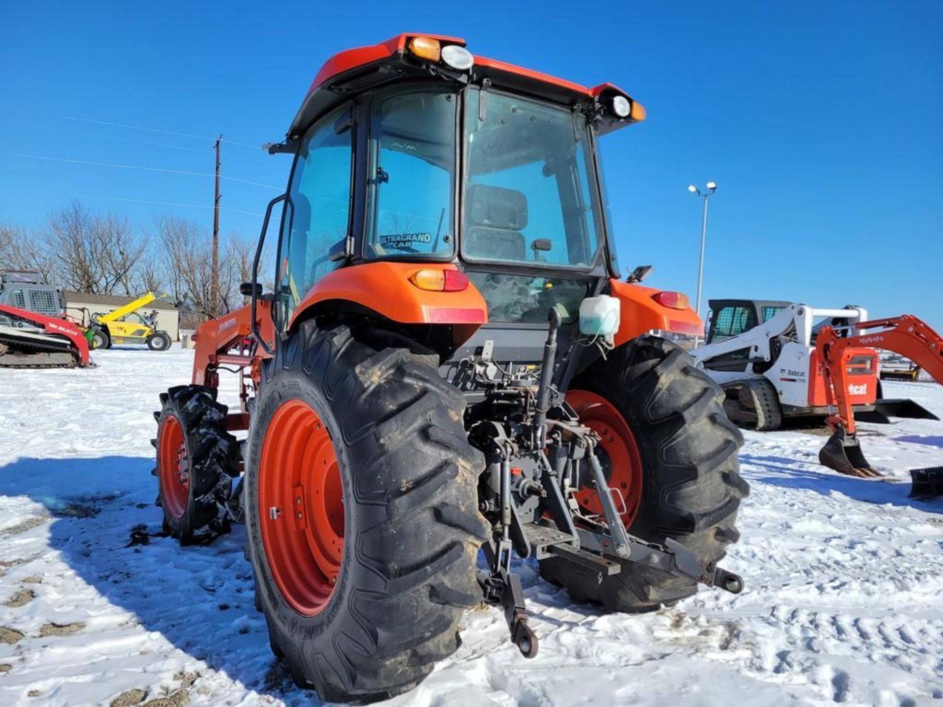 Kubota M7060 Cab Loader Tractor 'Ride & Drive' - Image 14 of 37