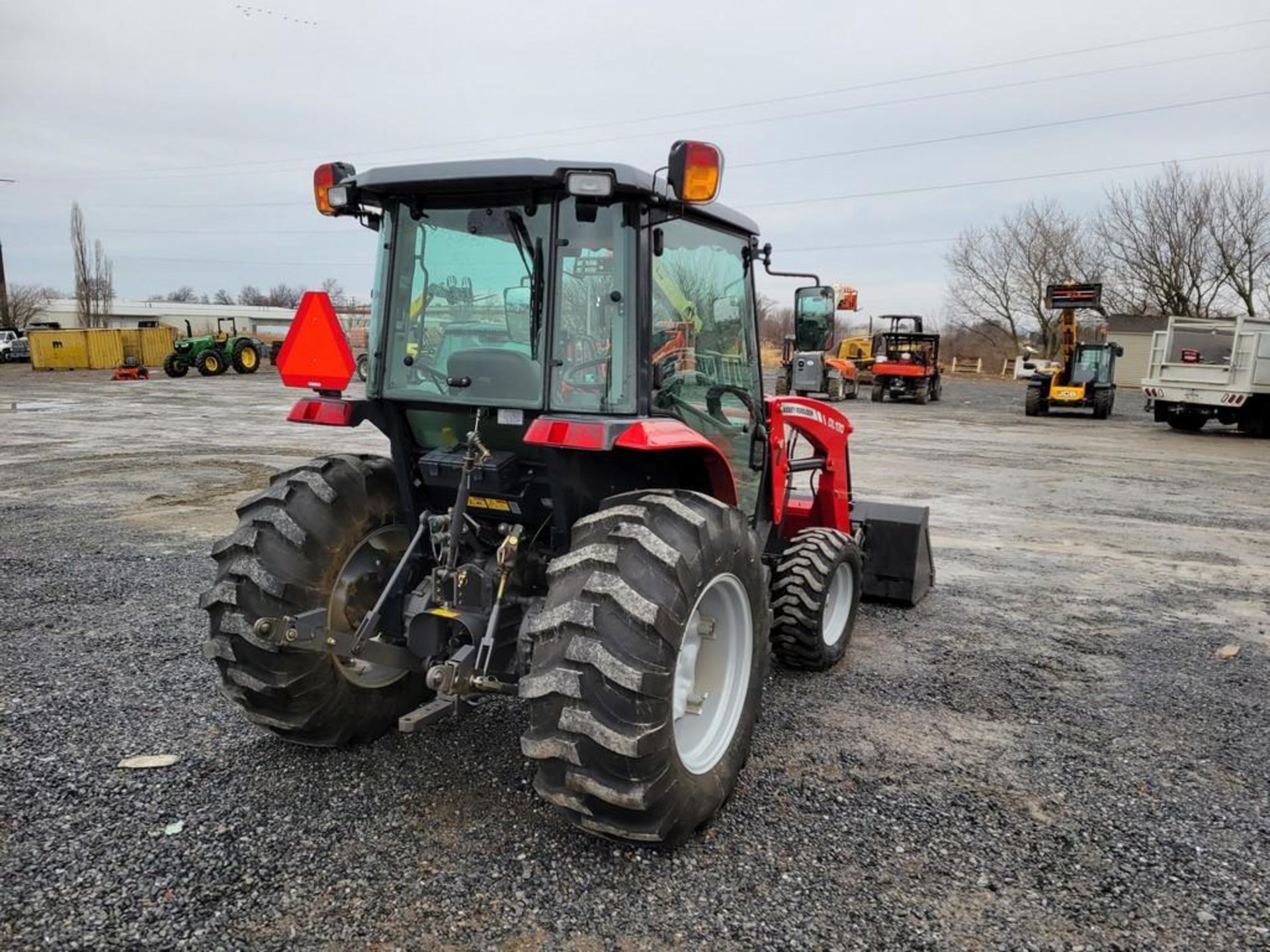 Massey Ferguson 1655 Cab Compact Loader Tractor 'Ride & Drive' - Image 13 of 42