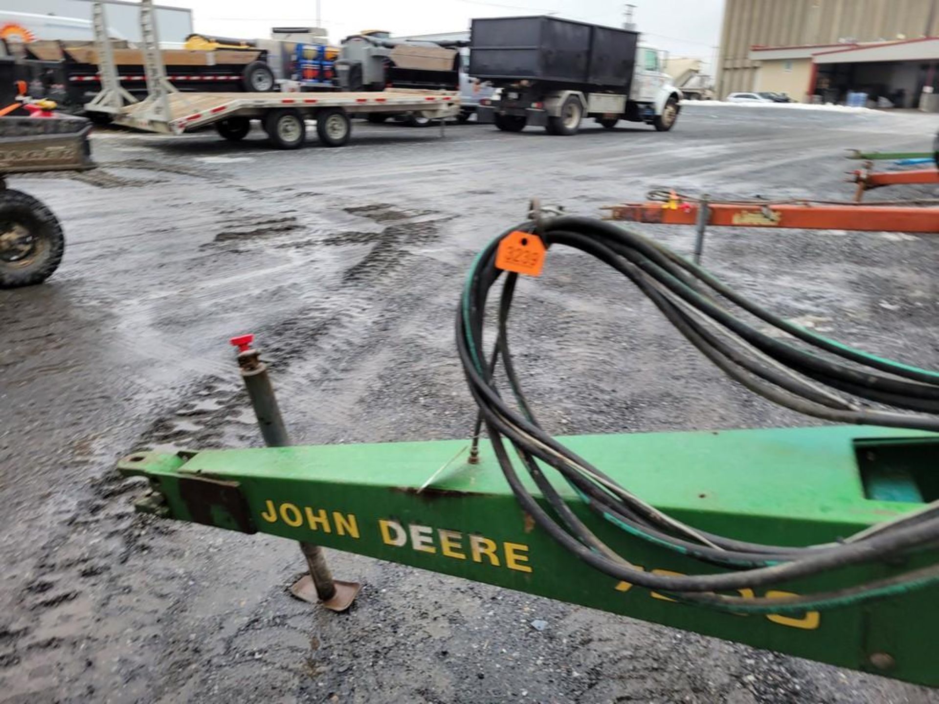 John Deere 7200 Corn Planter - Image 29 of 30