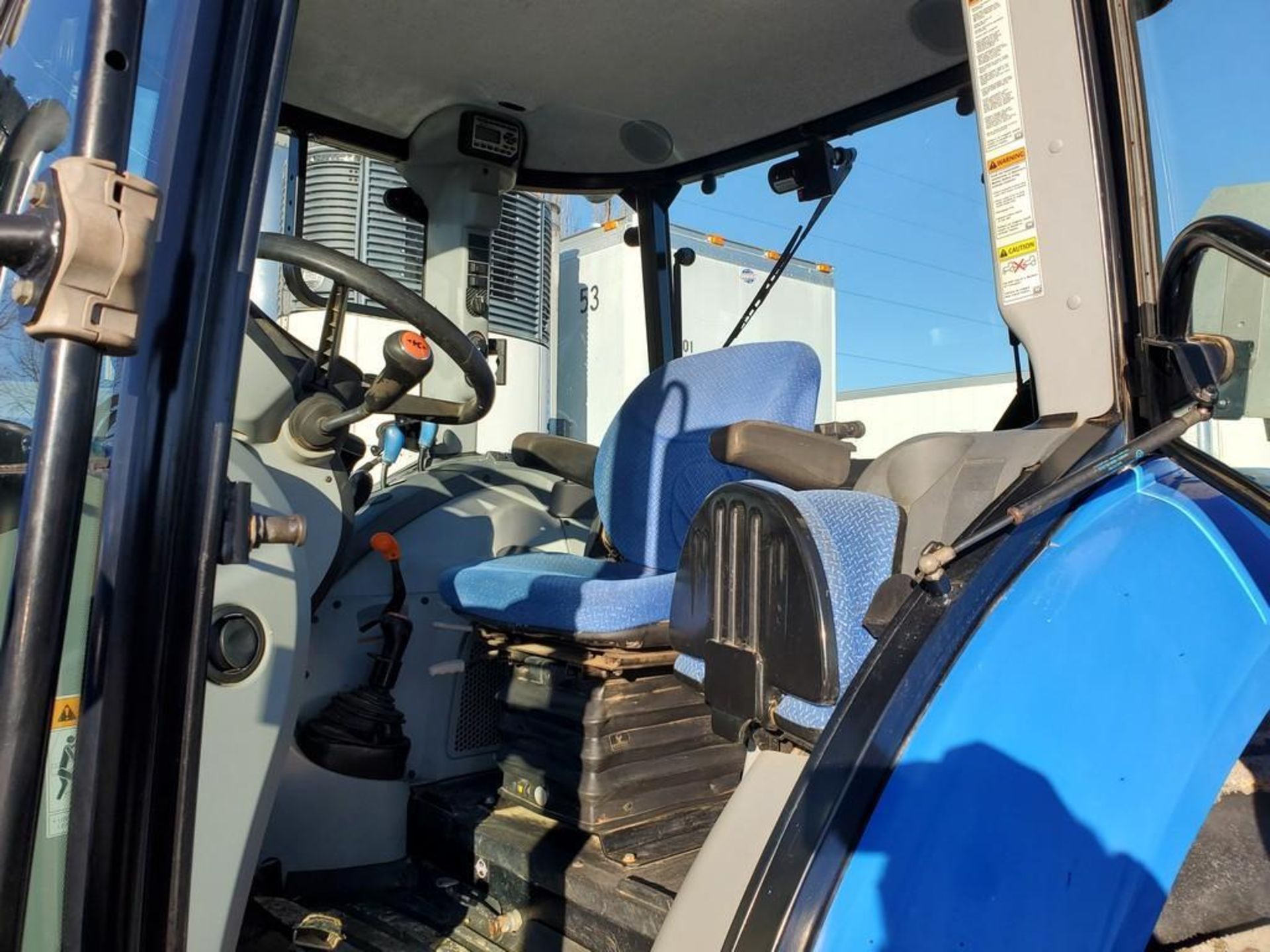 2015 New Holland T4.100 Cab Loader Tractor 'Ride & Drive' - Image 35 of 49