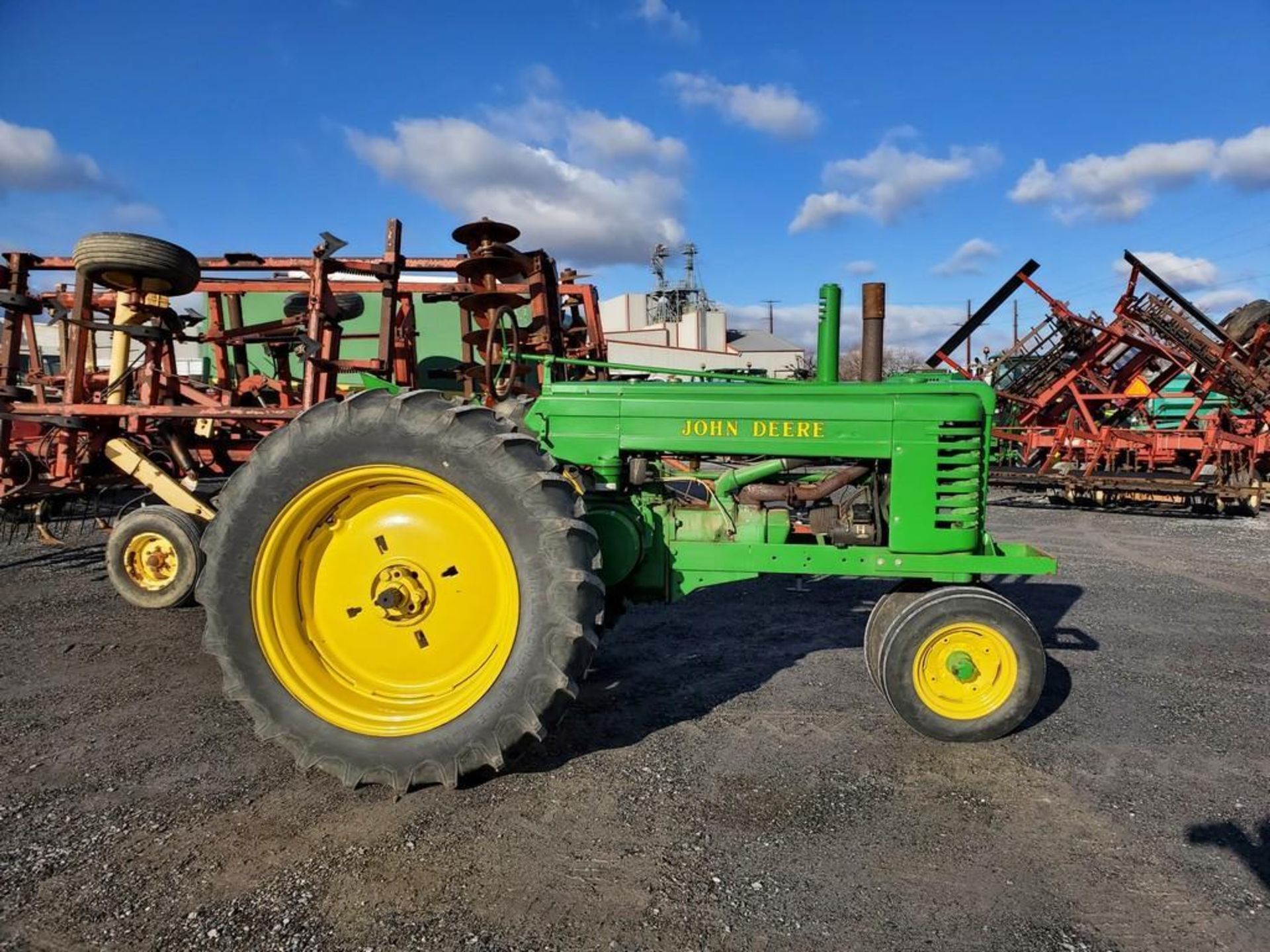 John Deere A Antique Tractor 'Runs & Operates' - Image 2 of 25