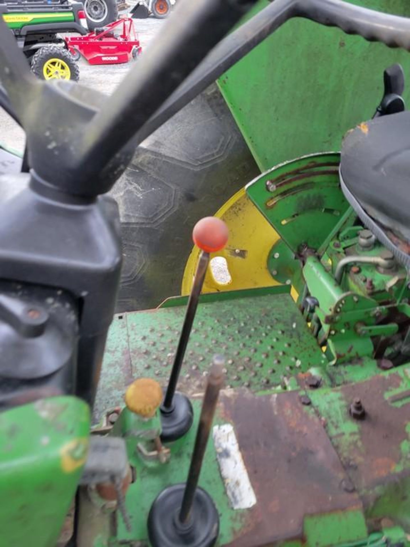John Deere 2750 Tractor 'Runs & Operates' - Image 25 of 38