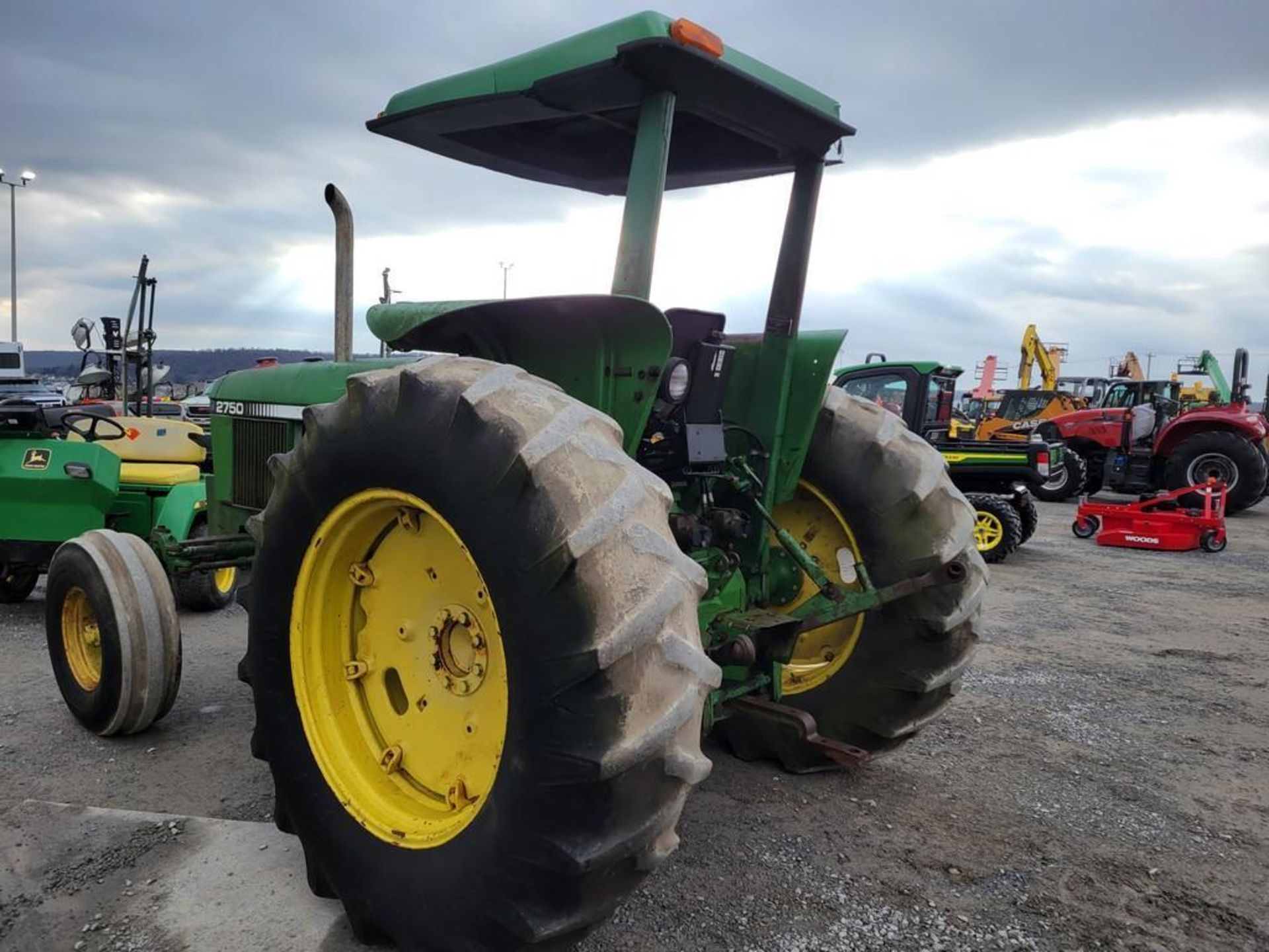 John Deere 2750 Tractor 'Runs & Operates' - Image 19 of 38