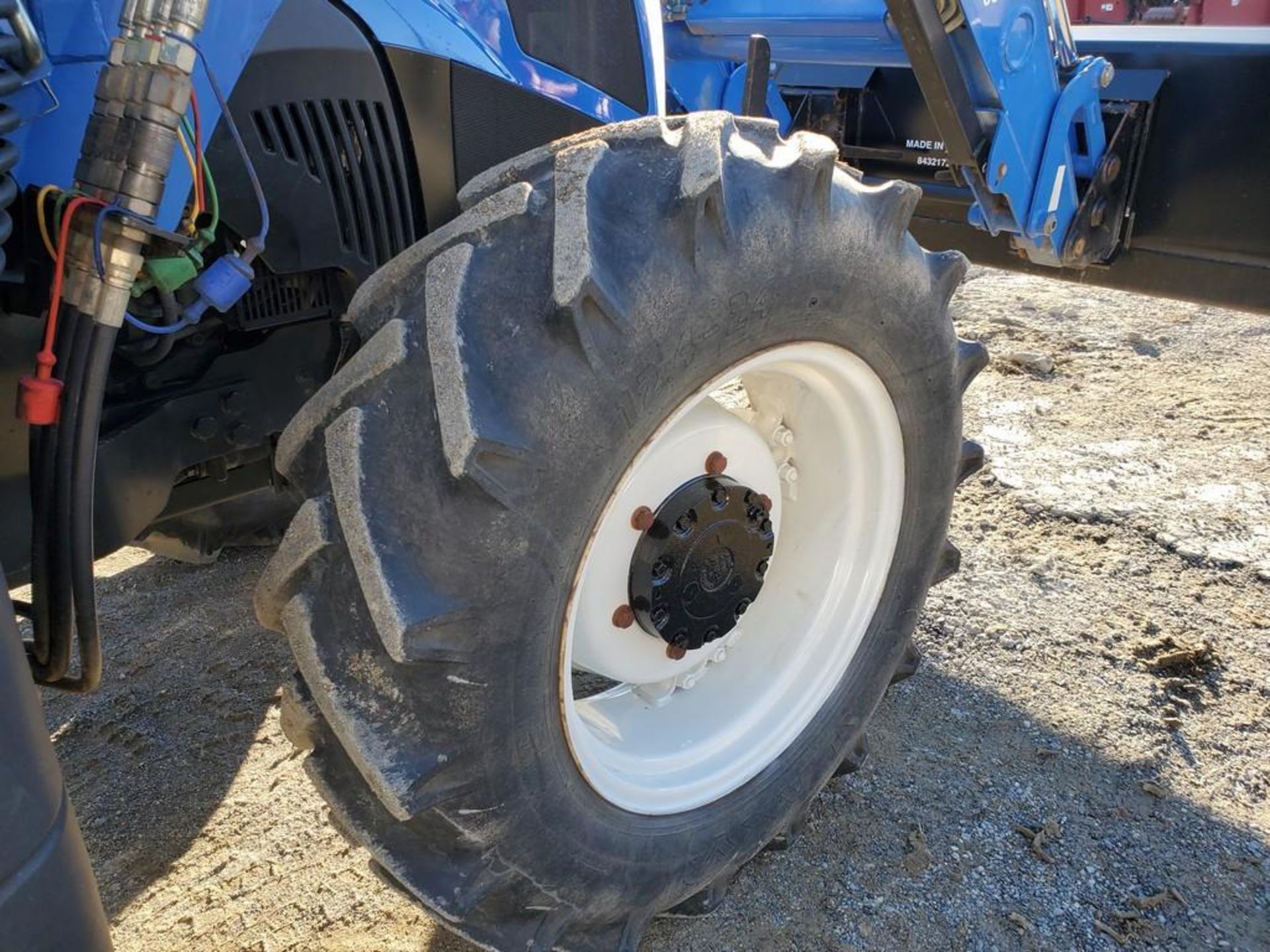 2015 New Holland T4.100 Cab Loader Tractor 'Ride & Drive' - Image 26 of 49