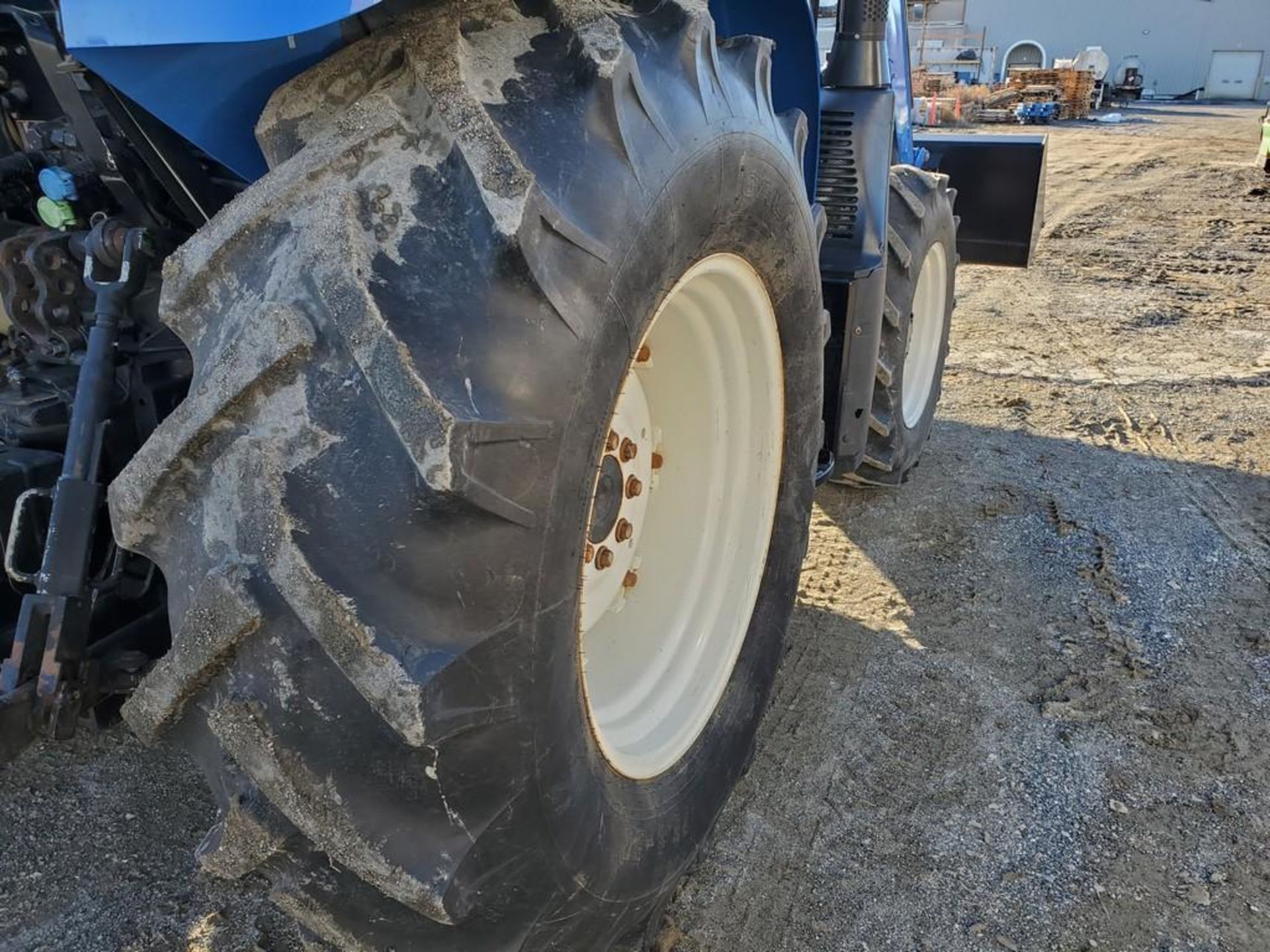 2015 New Holland T4.100 Cab Loader Tractor 'Ride & Drive' - Image 23 of 49