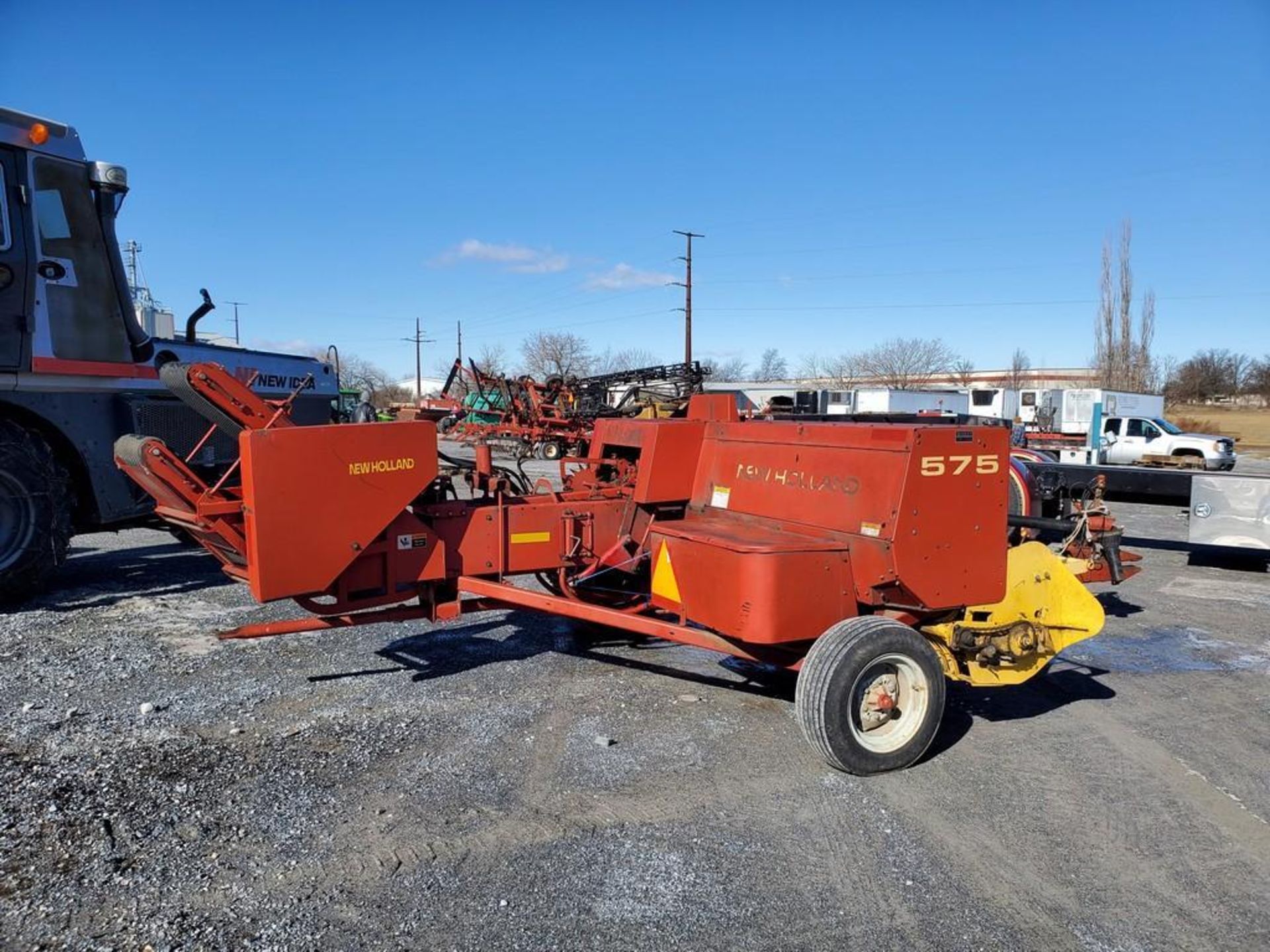 New Holland 575 Small Square Baler - Image 3 of 26