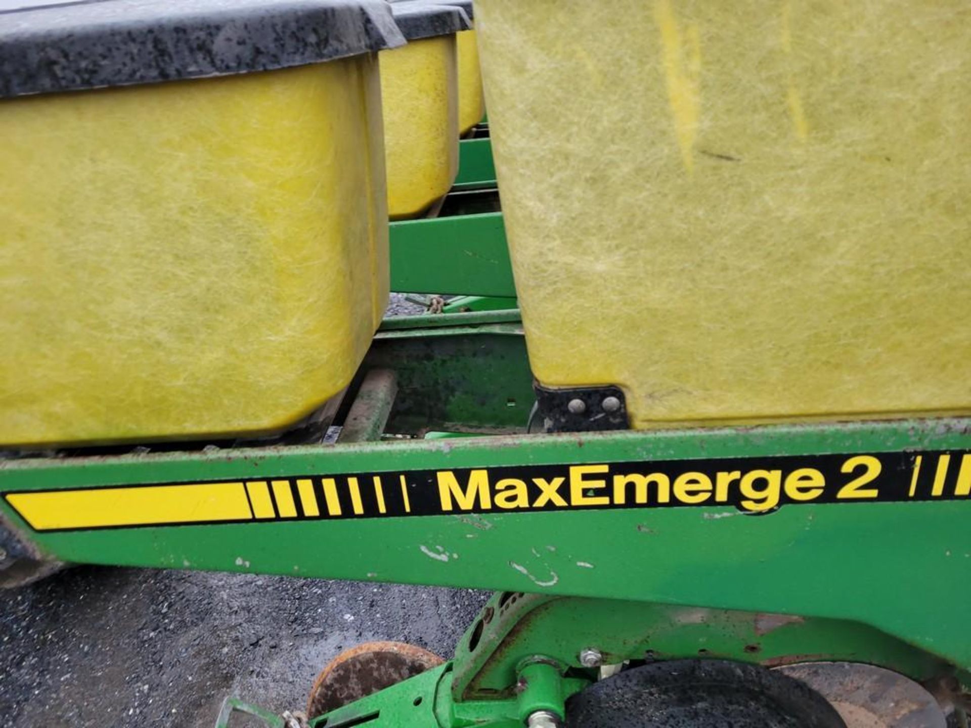 John Deere 7200 Corn Planter - Image 10 of 30