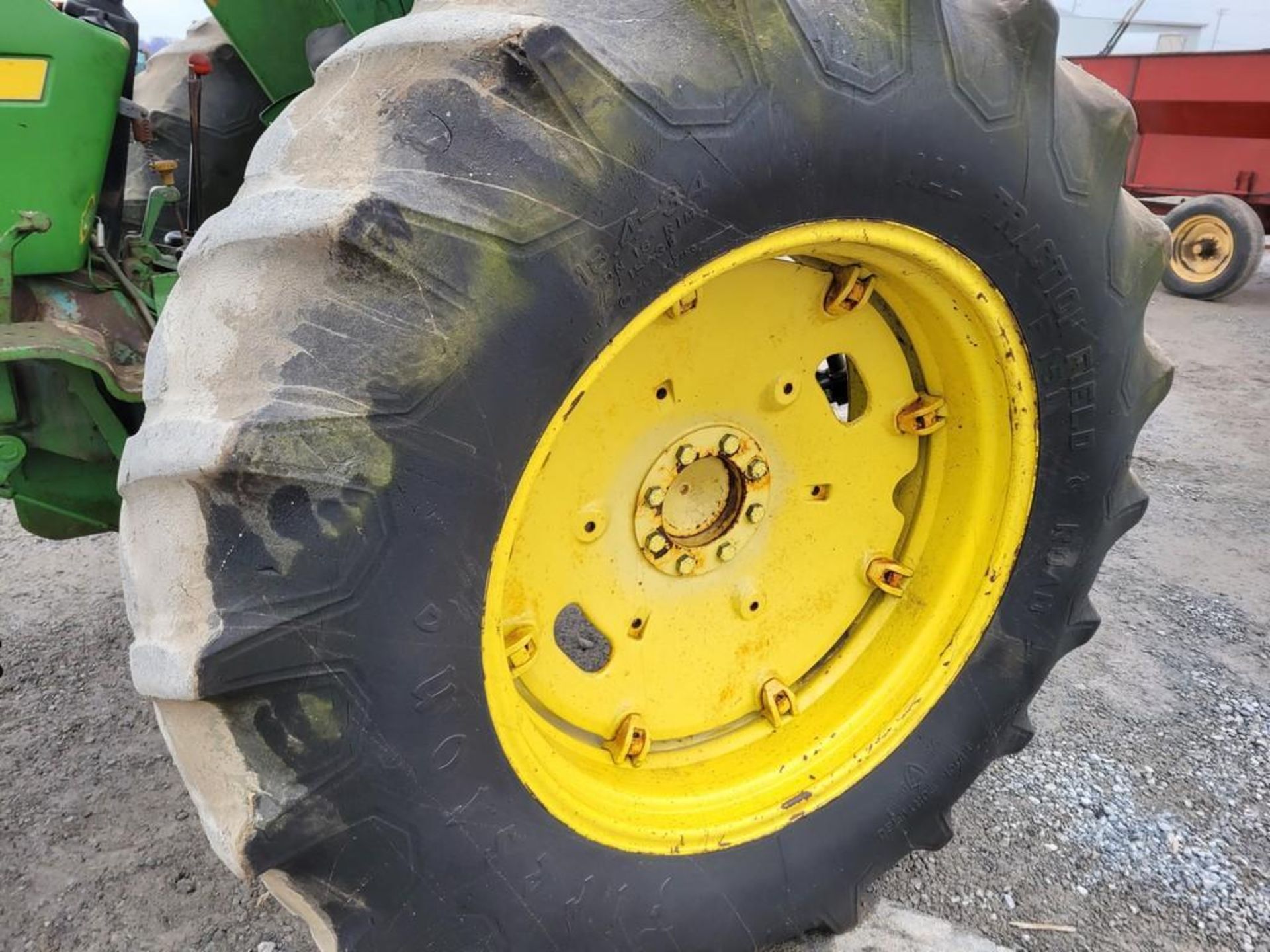John Deere 2750 Tractor 'Runs & Operates' - Image 34 of 38