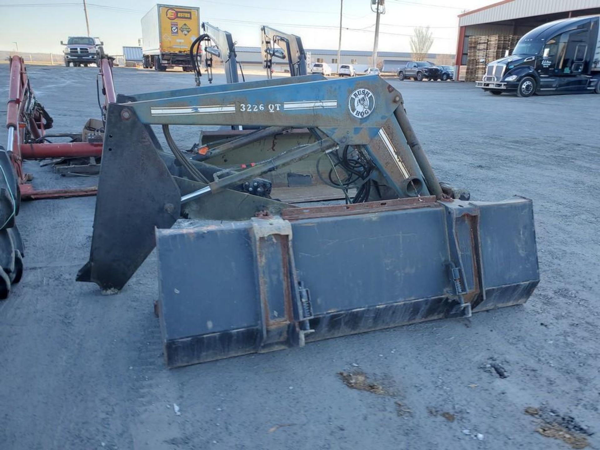 Bush Hog 3226QT Loader - Image 6 of 23