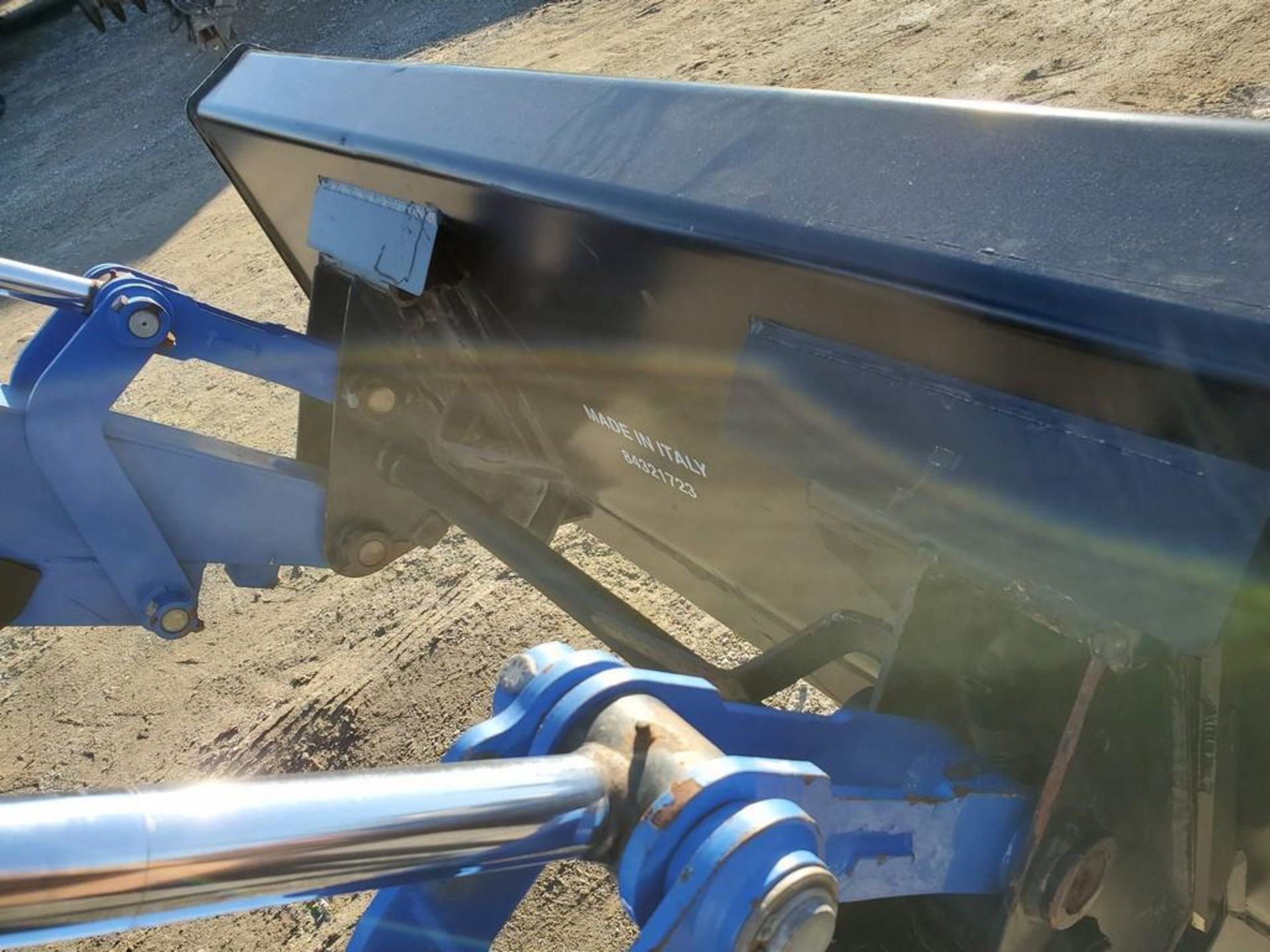 2015 New Holland T4.100 Cab Loader Tractor 'Ride & Drive' - Image 30 of 49