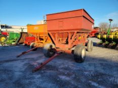 M&W Gravity Bin Wagon