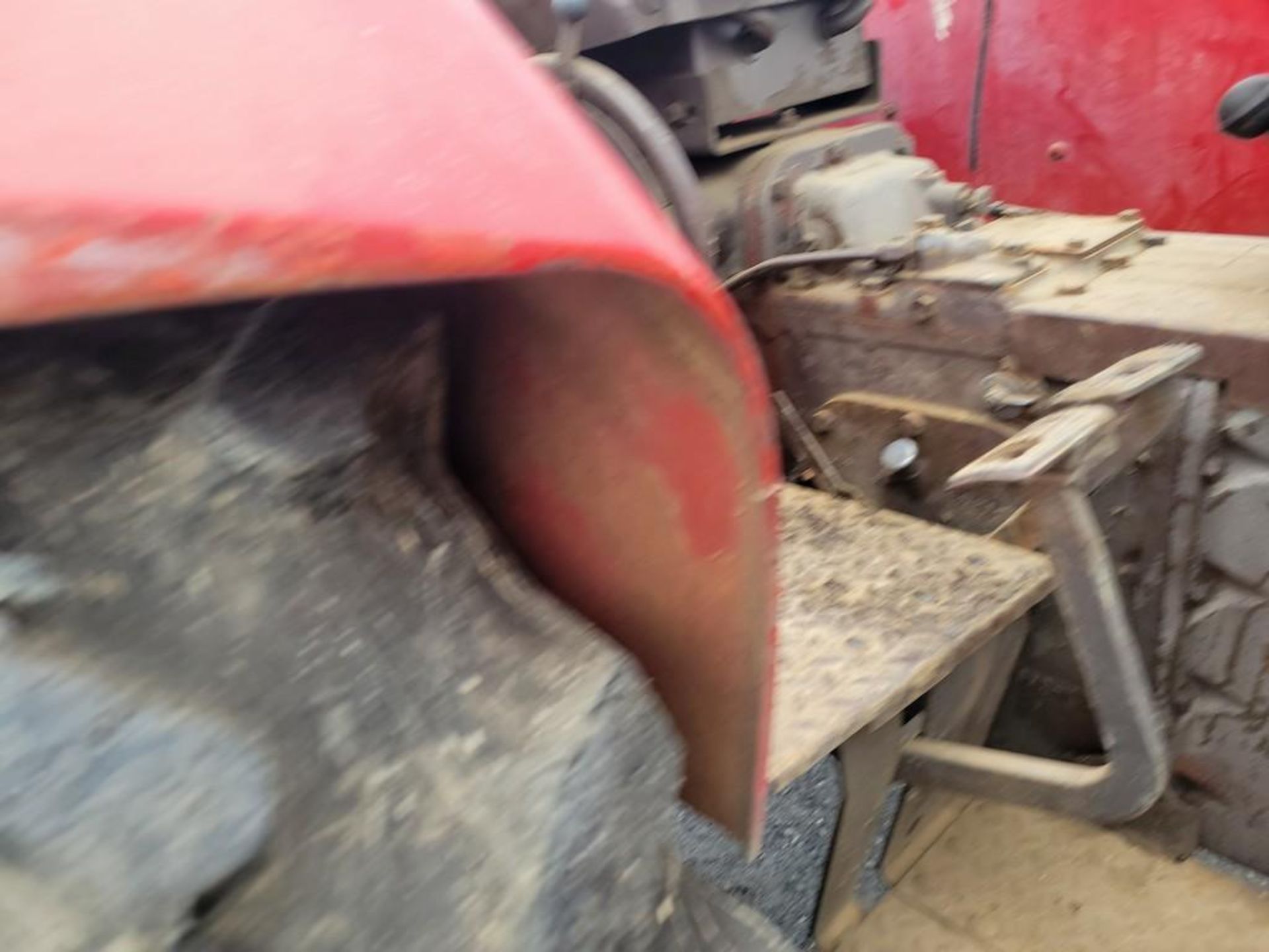 Massey Ferguson Super 90 Tractor 'Runs & Operates' - Image 8 of 28