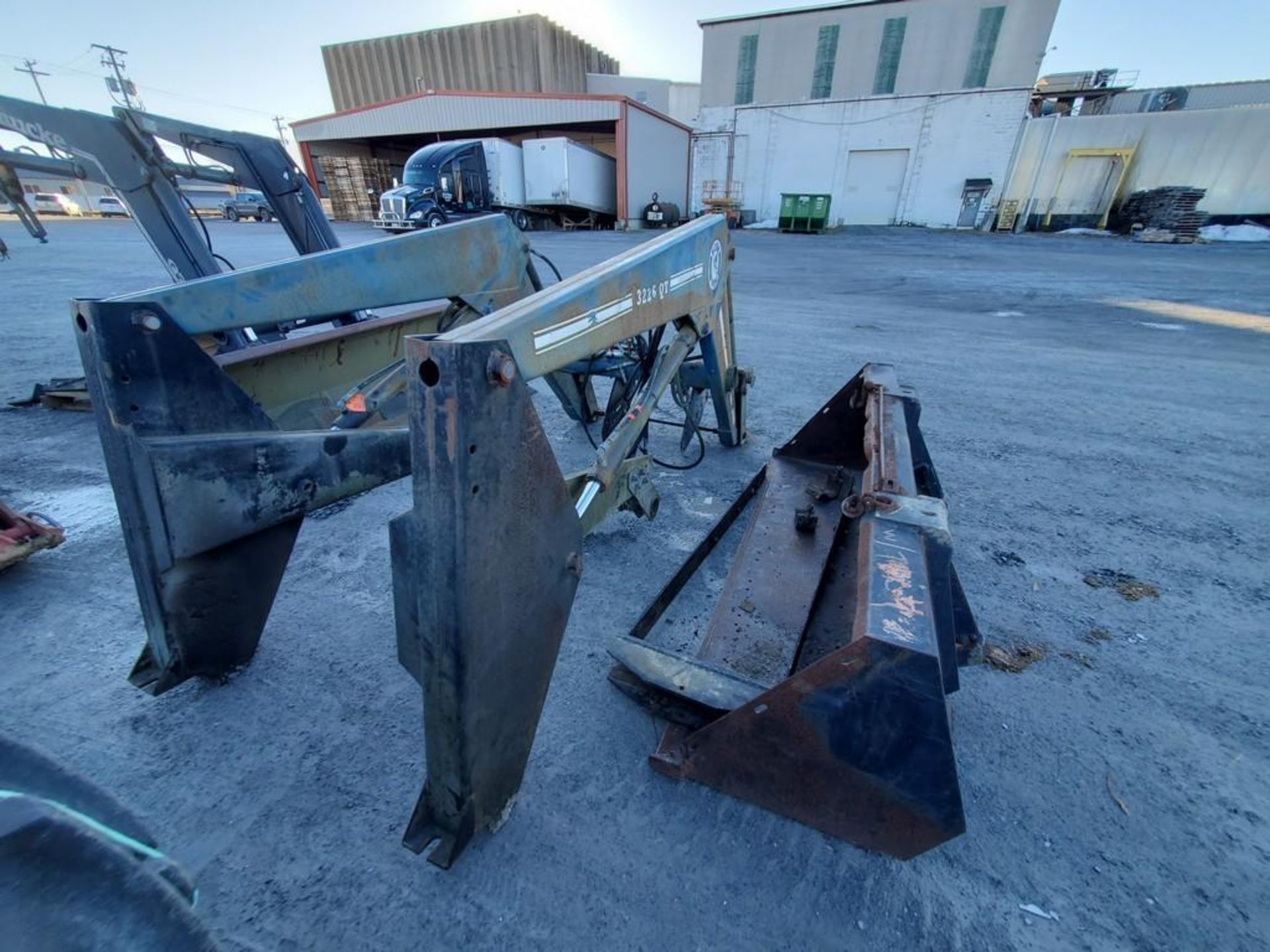 Bush Hog 3226QT Loader - Image 8 of 23