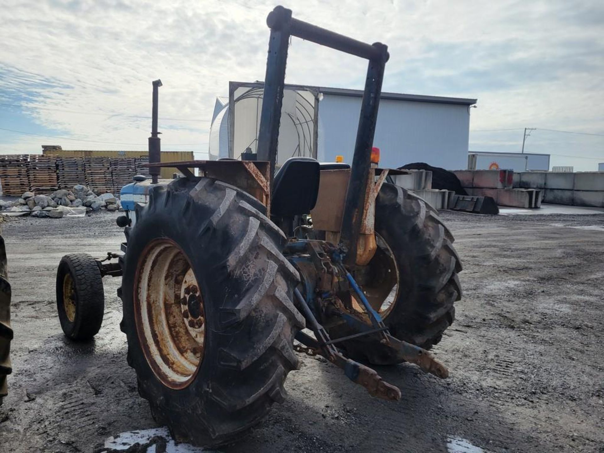 Ford 4610 Tractor 'Runs & Operates' - Image 14 of 28