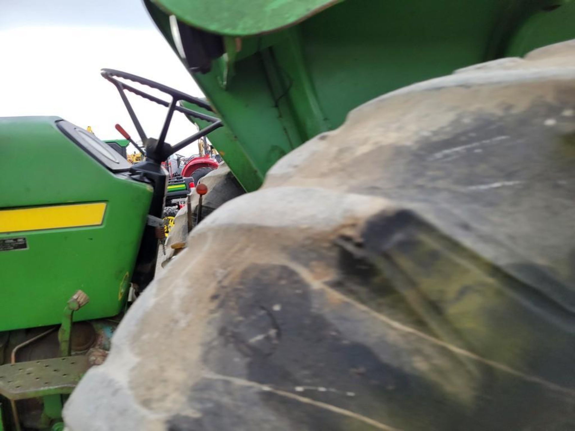 John Deere 2750 Tractor 'Runs & Operates' - Image 22 of 38