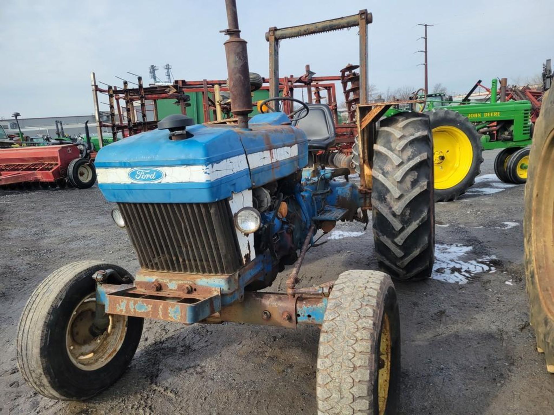 Ford 4610 Tractor 'Runs & Operates' - Image 3 of 28