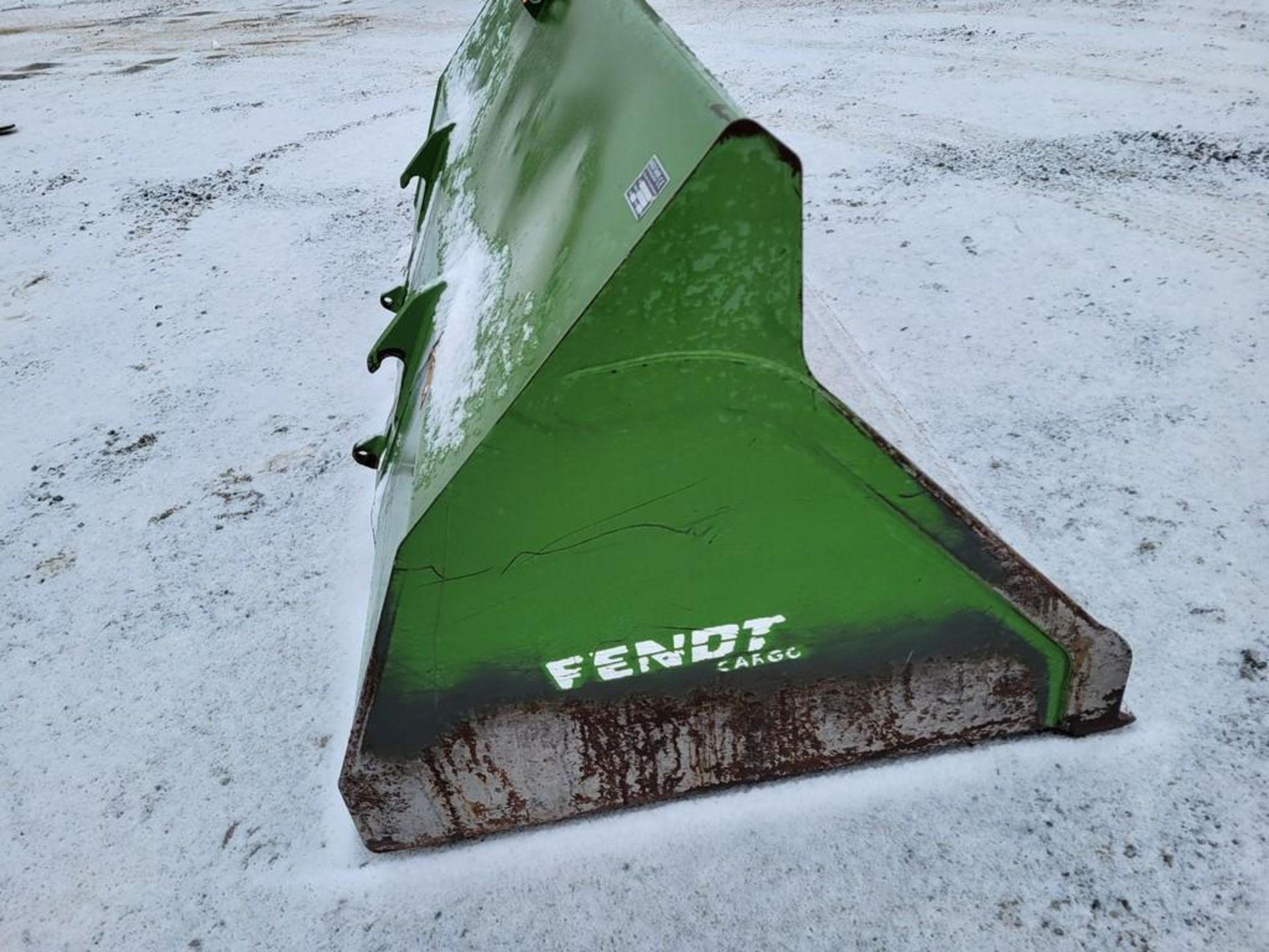 2018 Fendt LG2400 Loader Bucket - Image 3 of 12