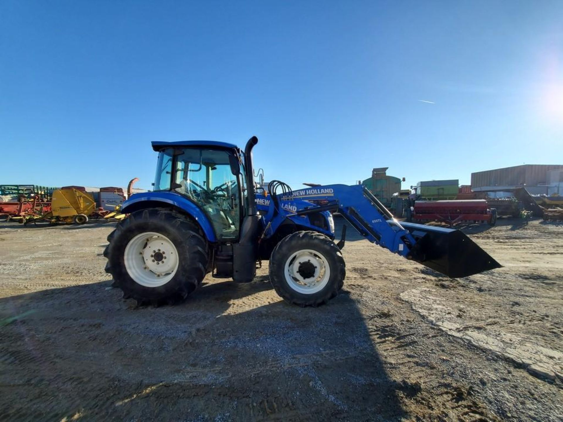 2015 New Holland T4.100 Cab Loader Tractor 'Ride & Drive' - Image 6 of 49