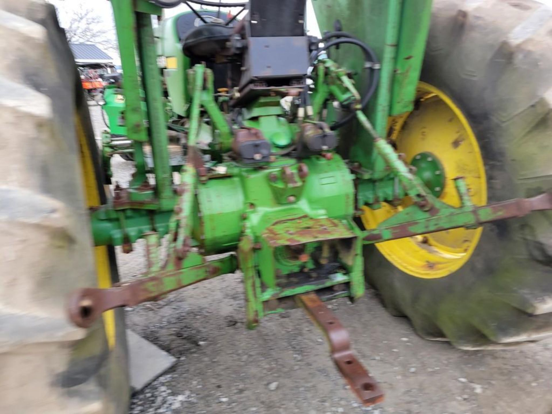 John Deere 2750 Tractor 'Runs & Operates' - Image 18 of 38