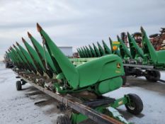 John Deere 608C Corn Head