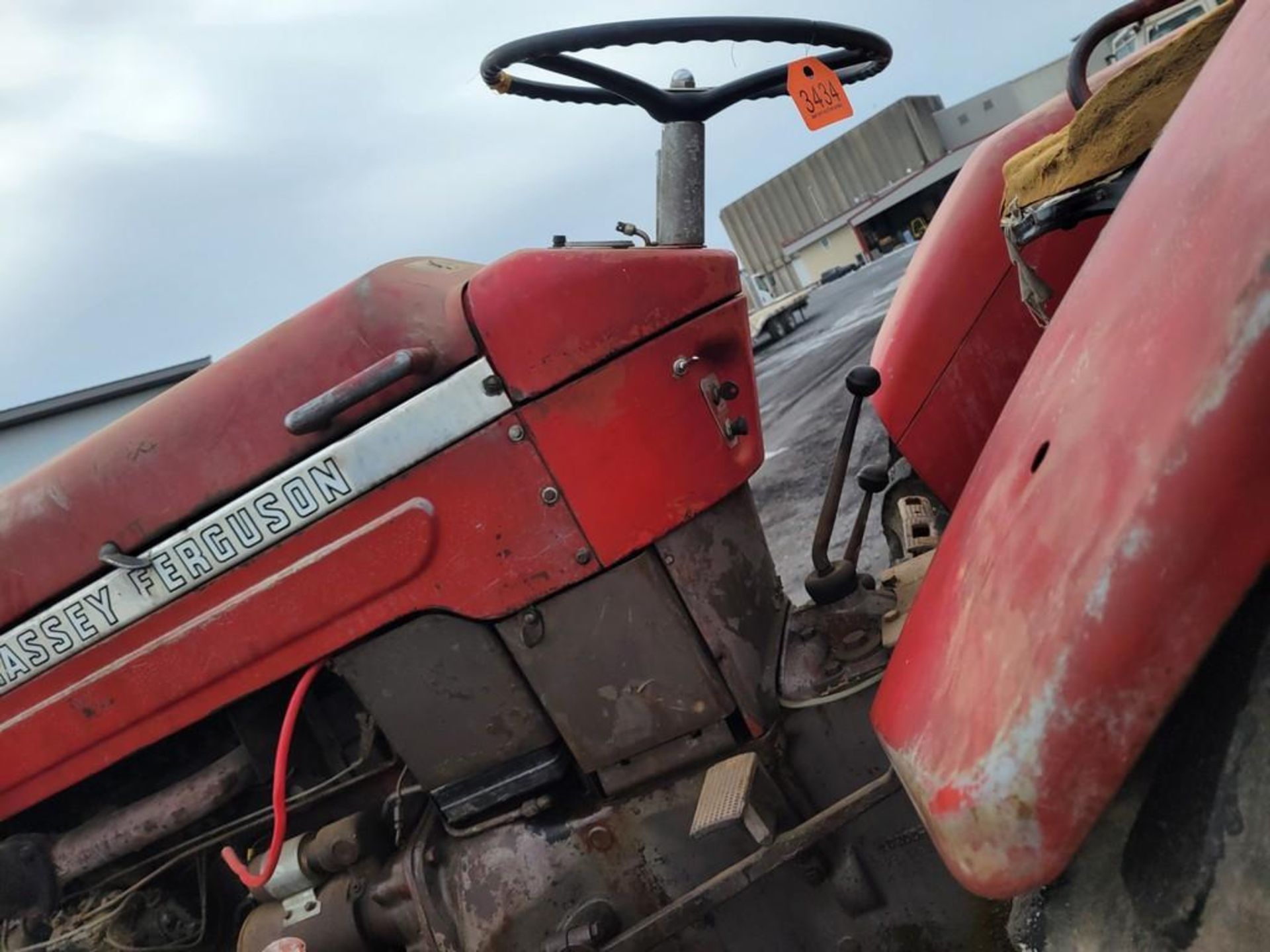 Massey Ferguson Super 90 Tractor 'Runs & Operates' - Image 21 of 28