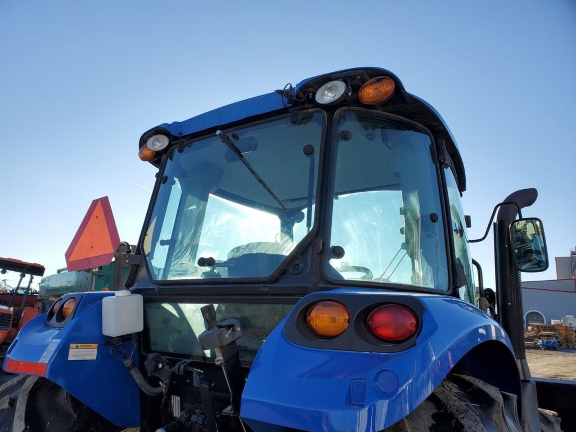 2015 New Holland T4.100 Cab Loader Tractor 'Ride & Drive' - Image 24 of 49