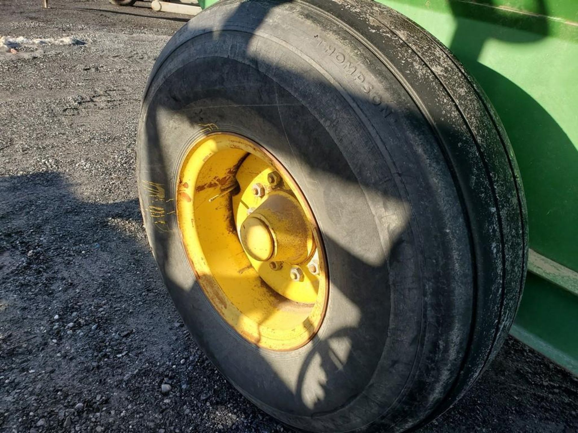 John Deere 400 Grain Cart - Image 17 of 19