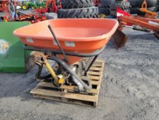 2013 Kubota VS400 Horn Spreader