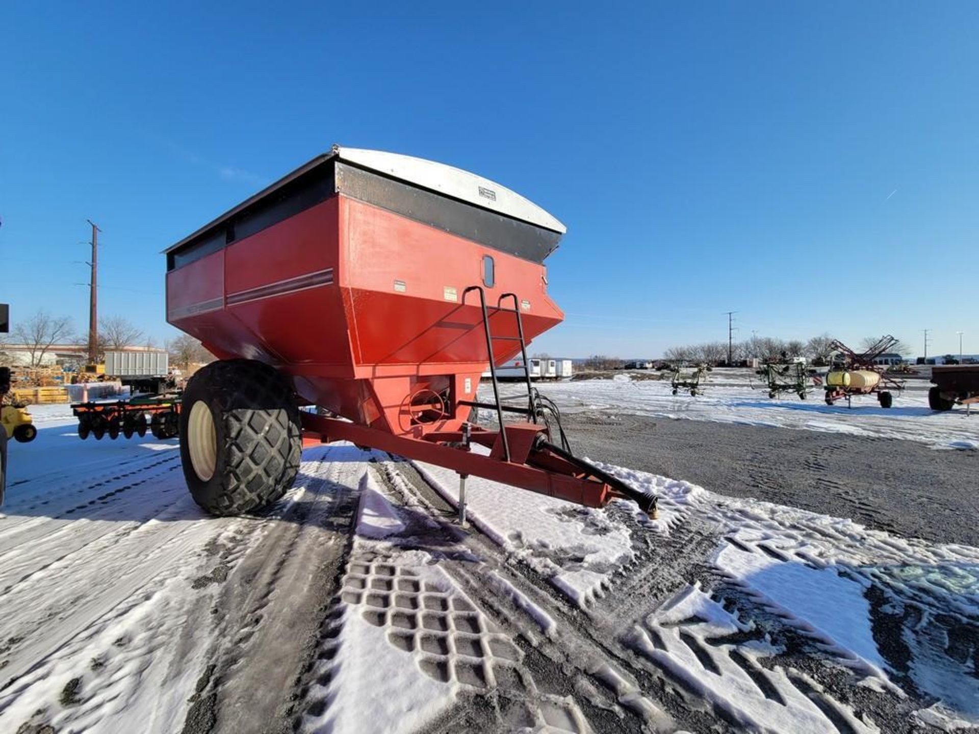 Unverferth 7000 Grain Cart 'Works Good' - Image 2 of 29