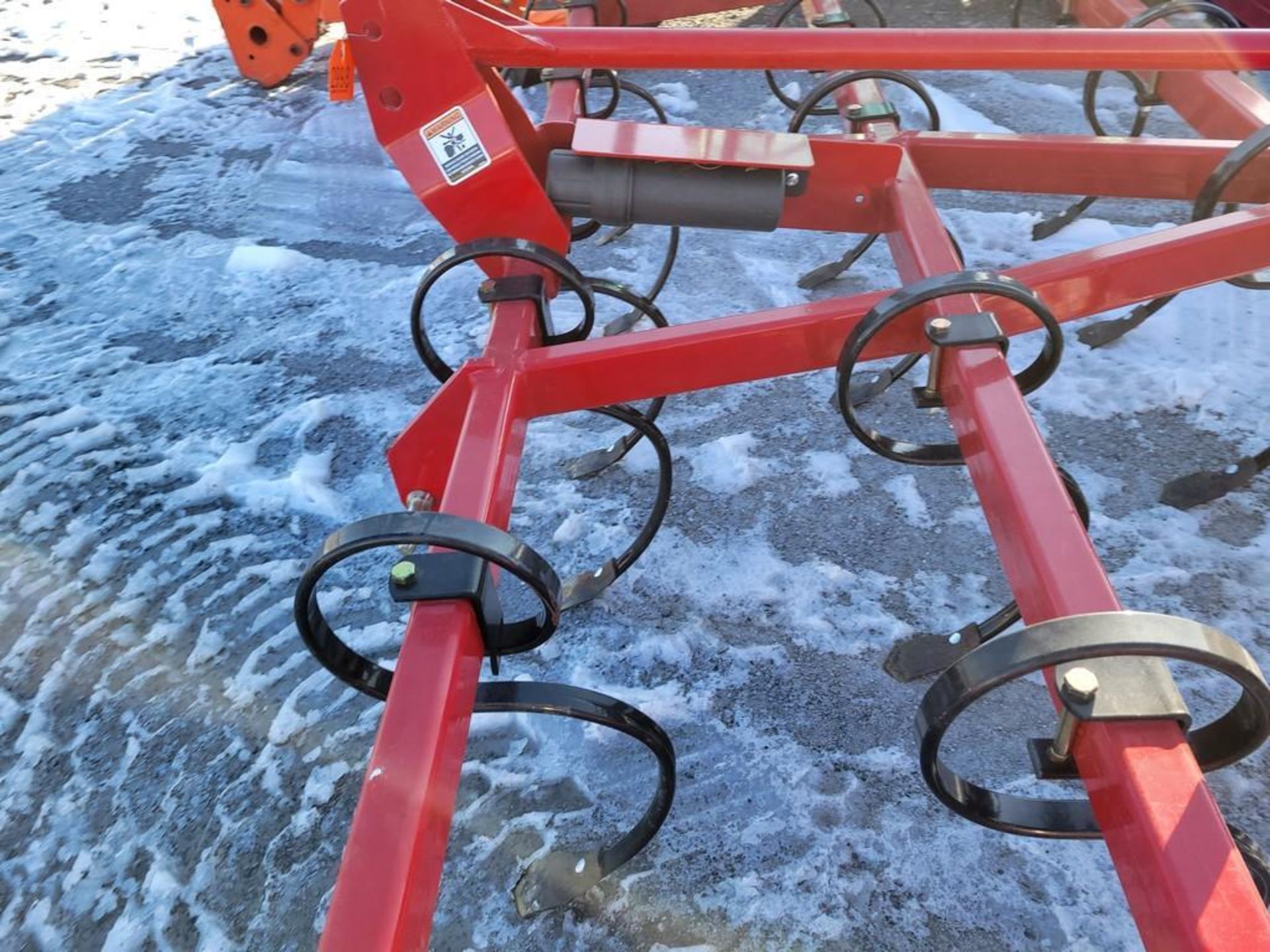 Unverferth Perfecta 10 Cultivator 'NEW' - Image 13 of 16