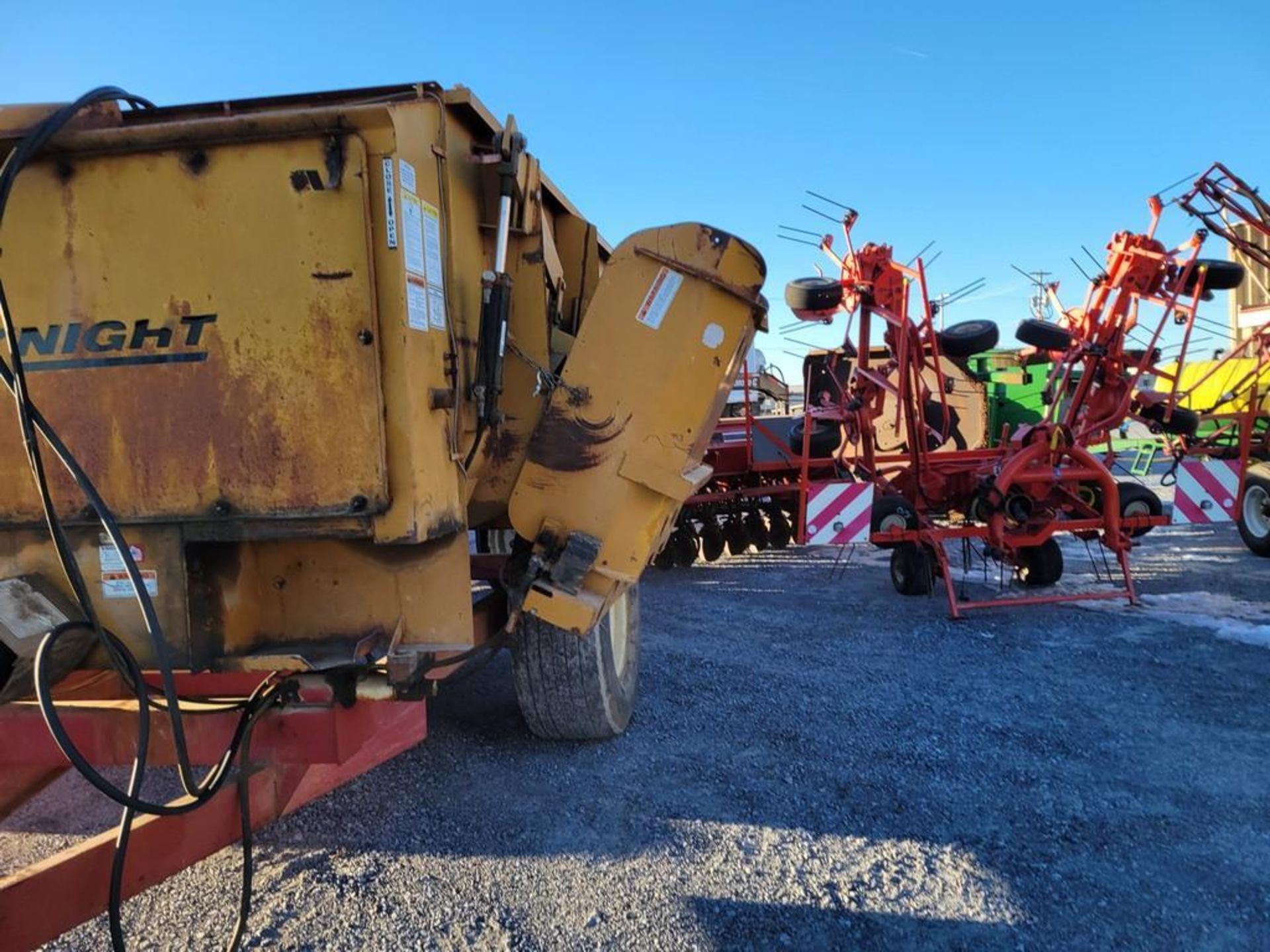 Knight 3020 Mixer Wagon - Image 3 of 33