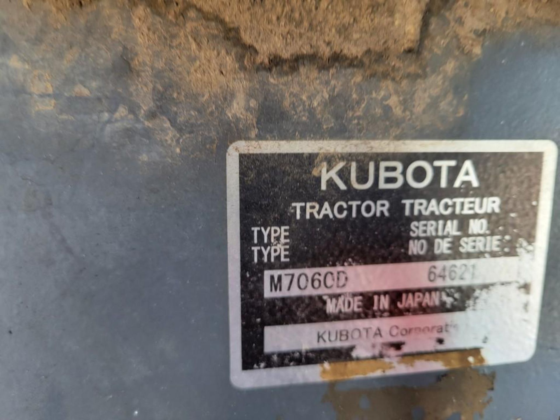 Kubota M7060 Cab Loader Tractor 'Ride & Drive' - Image 19 of 37