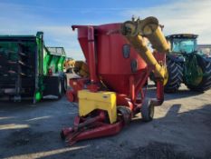 New Holland 353 Grinder Mixer