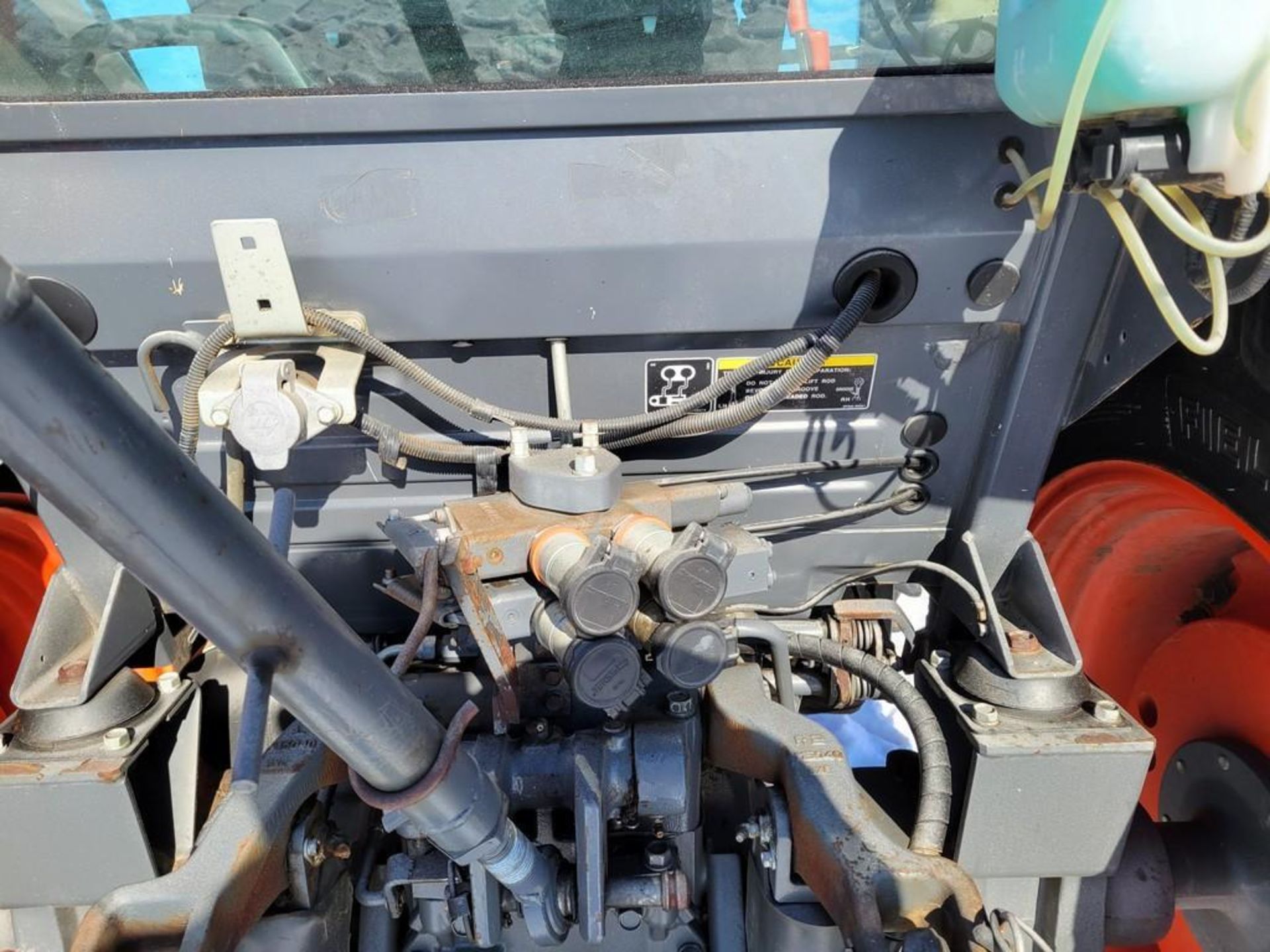 Kubota M7060 Cab Loader Tractor 'Ride & Drive' - Image 11 of 37