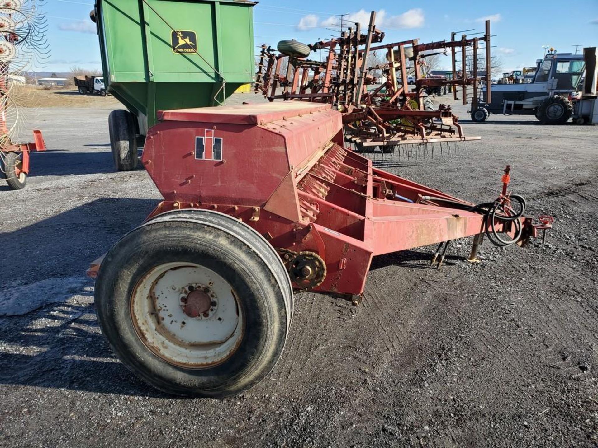 International 5100 Grain Drill - Image 2 of 22