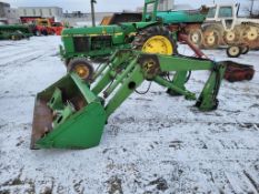 John Deere 148 Loader