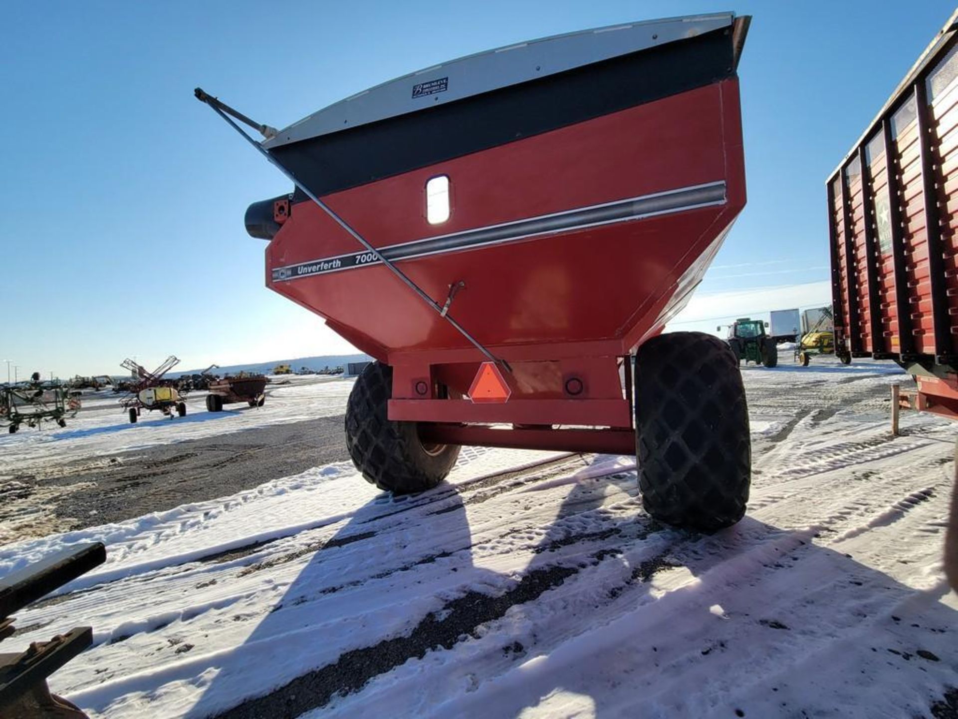Unverferth 7000 Grain Cart 'Works Good' - Image 9 of 29