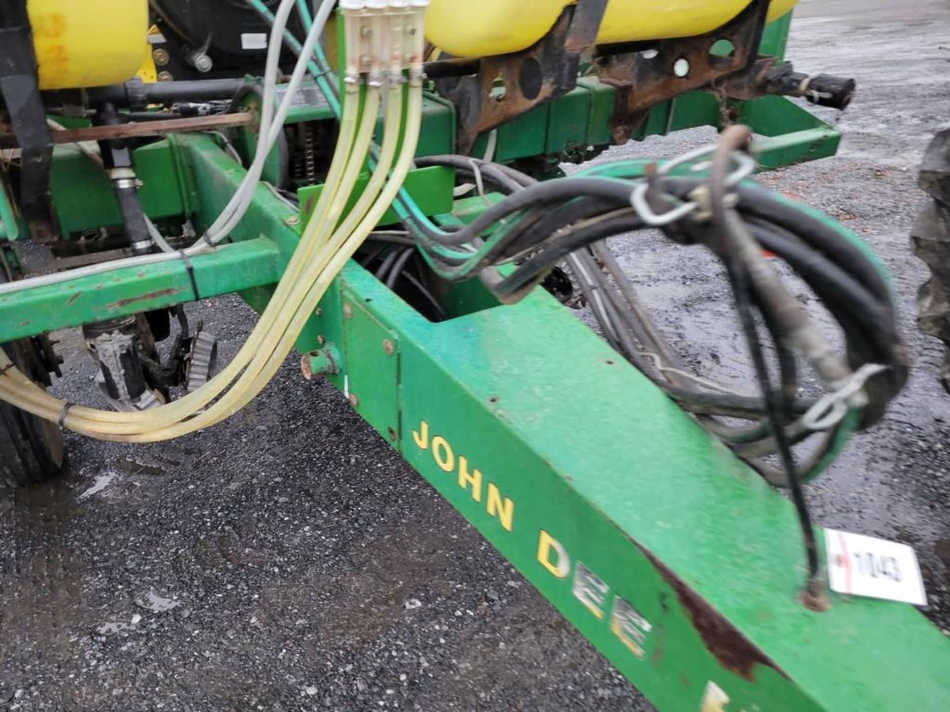John Deere 7200 Corn Planter - Image 5 of 30