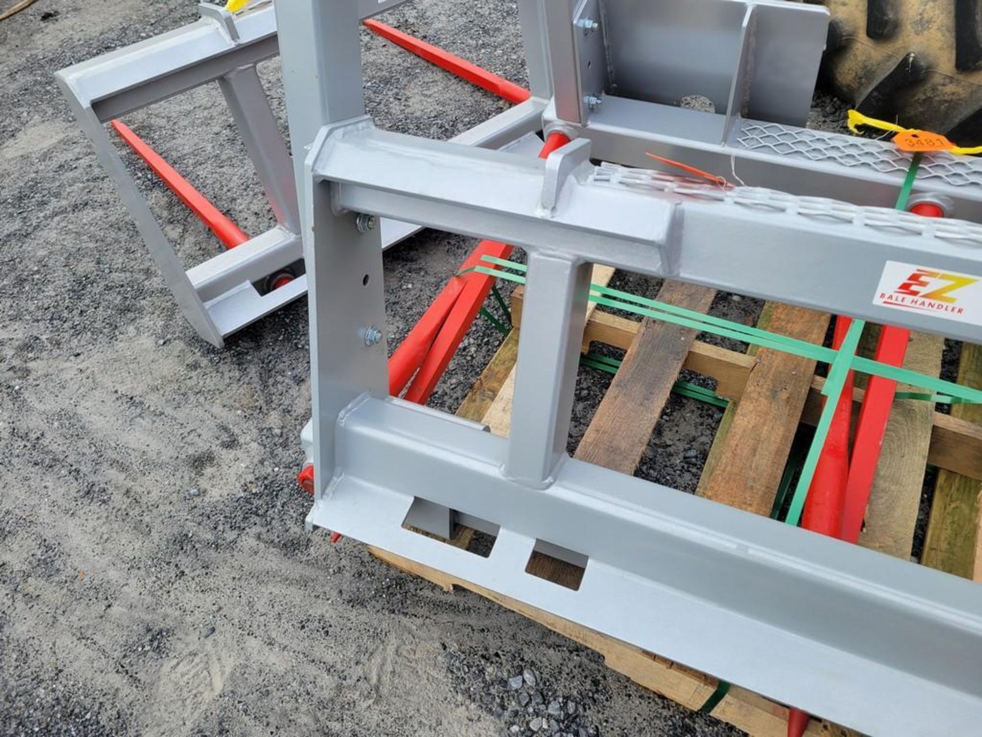 EZ Bale Handler 352S Bale Spear 'NEW' - Image 7 of 10