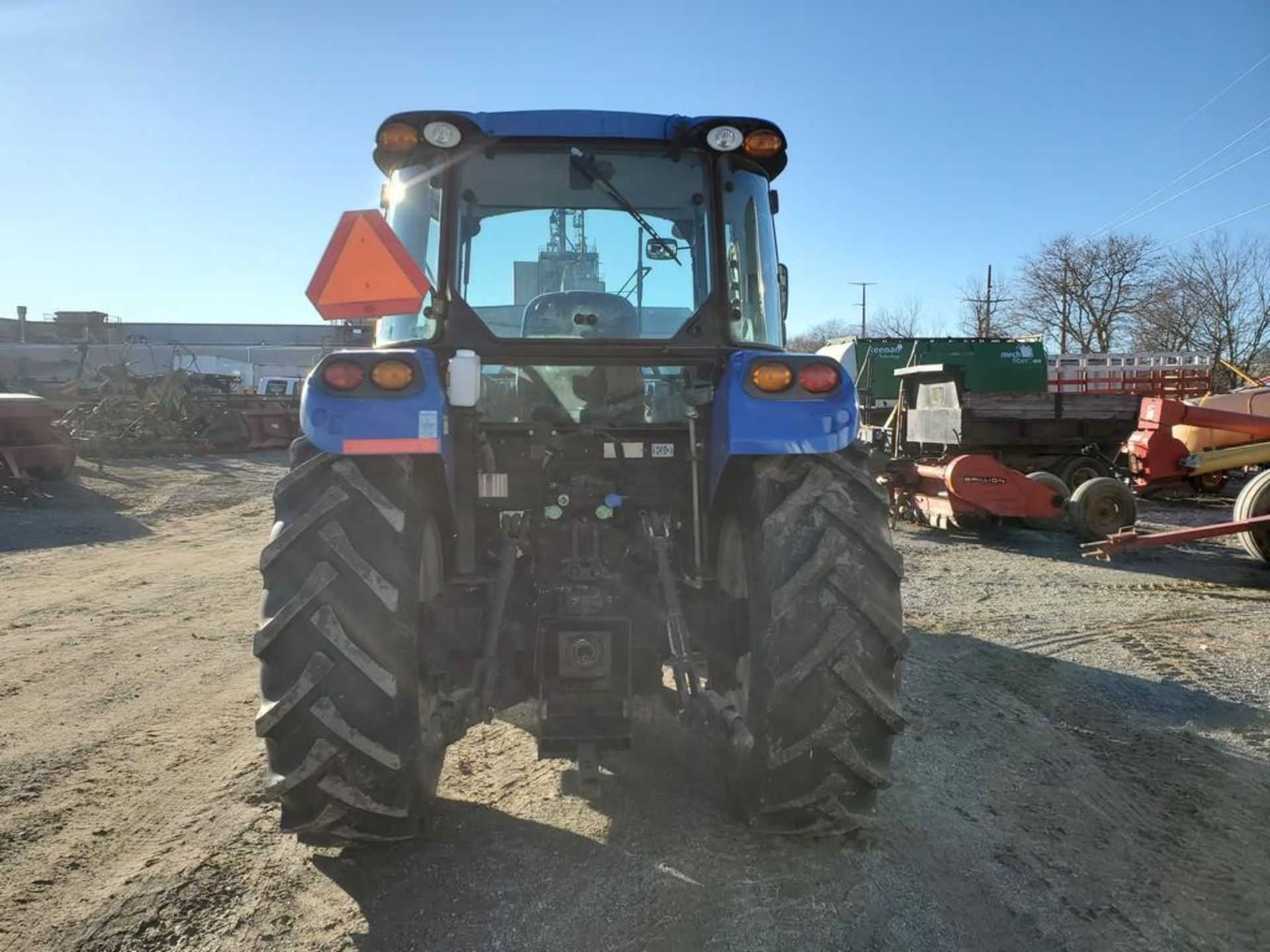2015 New Holland T4.100 Cab Loader Tractor 'Ride & Drive' - Image 4 of 49