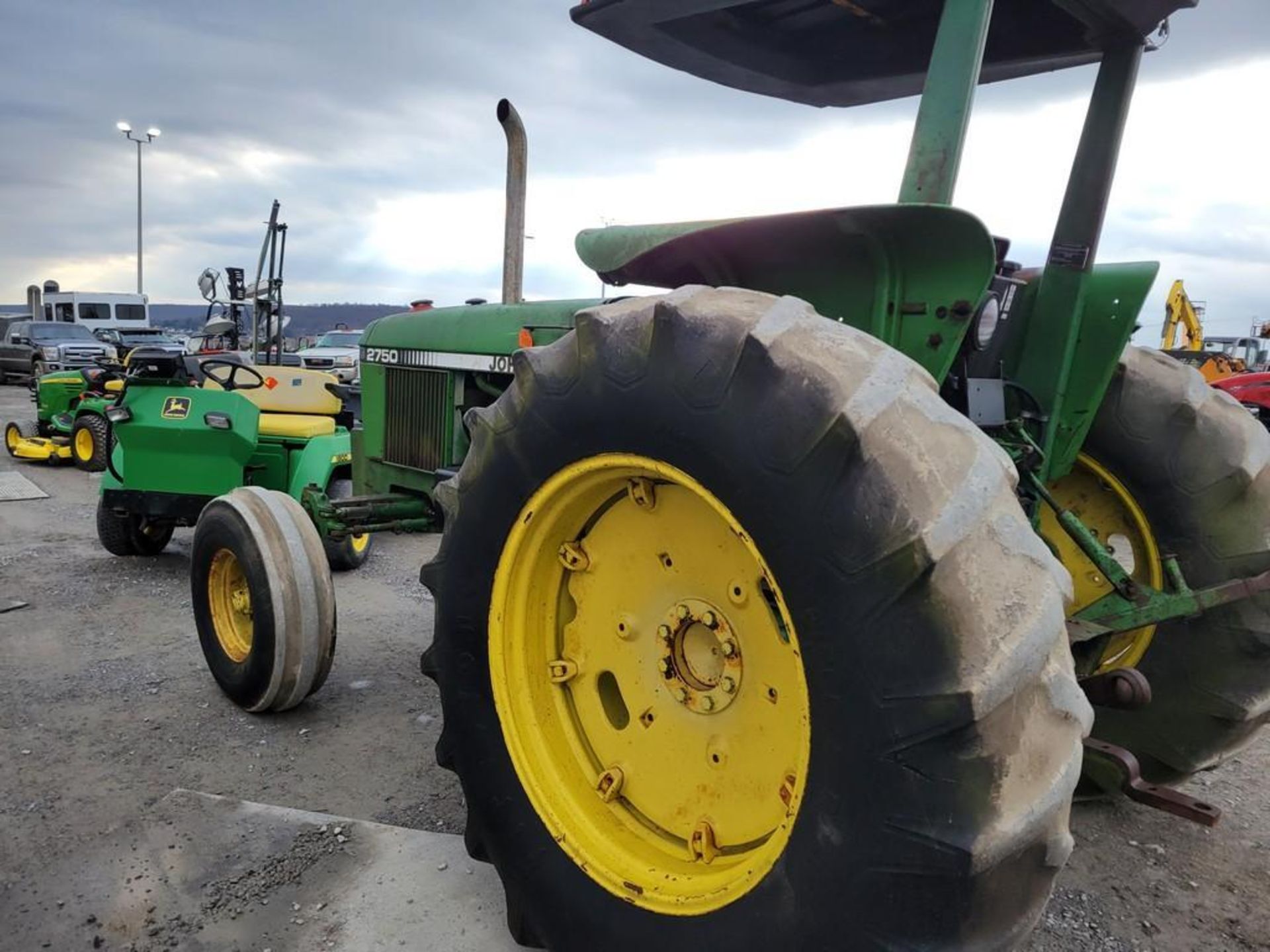 John Deere 2750 Tractor 'Runs & Operates' - Image 20 of 38