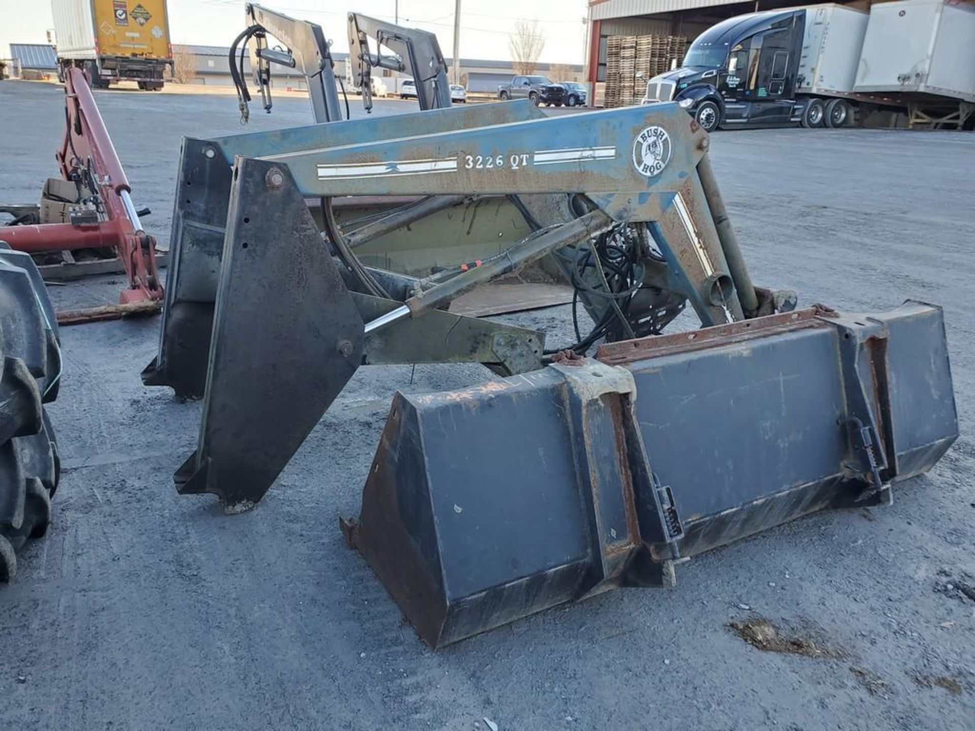 Bush Hog 3226QT Loader - Image 7 of 23