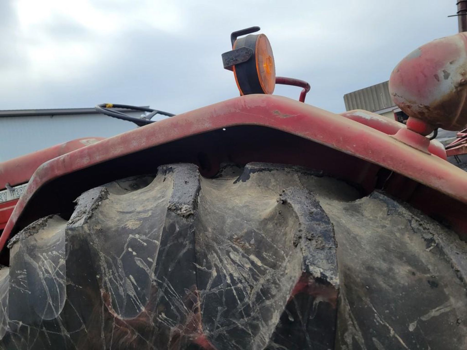 Massey Ferguson Super 90 Tractor 'Runs & Operates' - Image 20 of 28