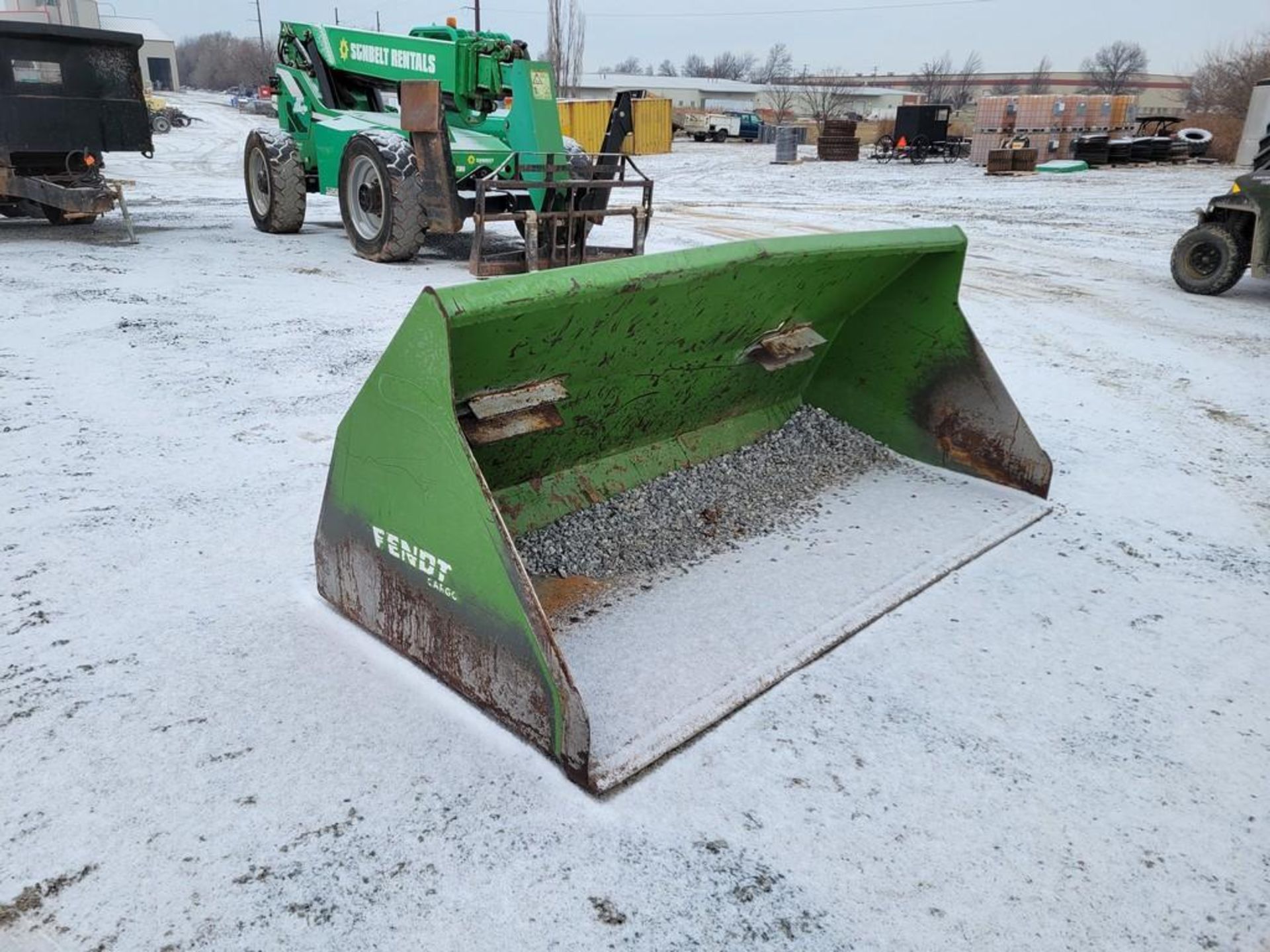 2018 Fendt LG2400 Loader Bucket - Image 2 of 12