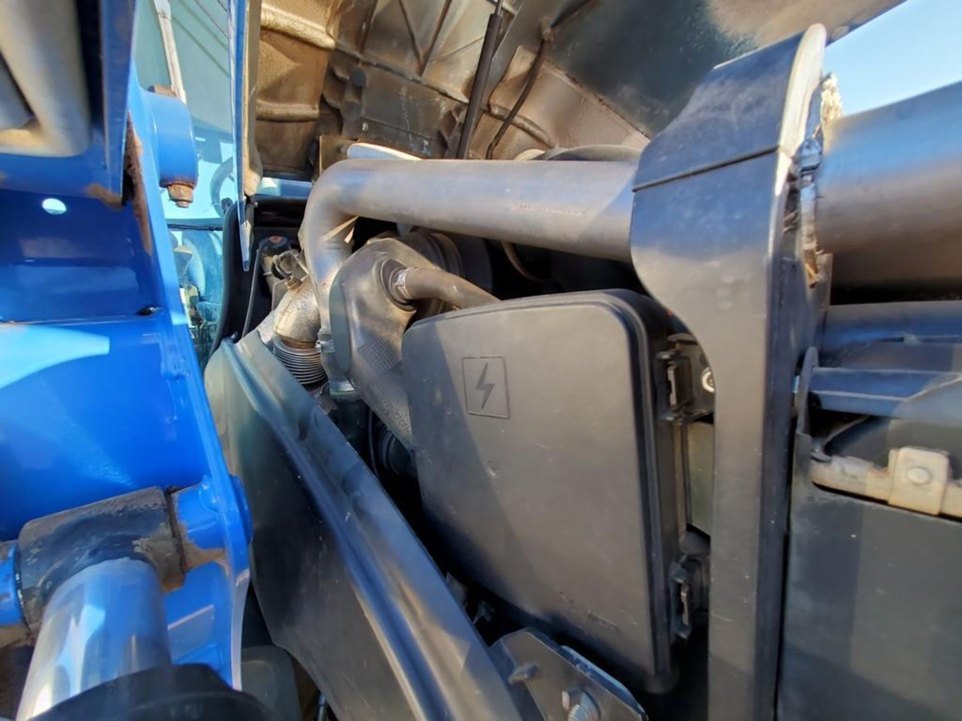 2015 New Holland T4.100 Cab Loader Tractor 'Ride & Drive' - Image 32 of 49