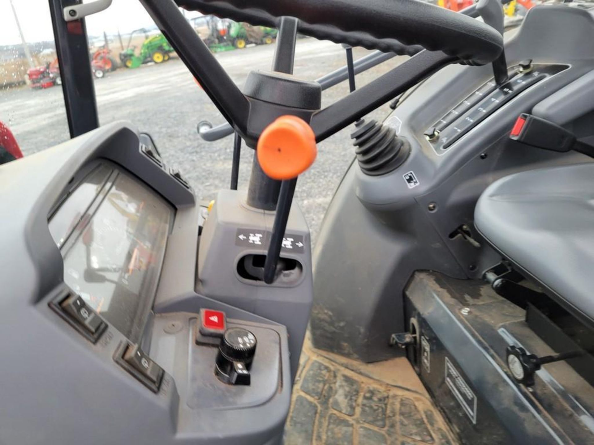 Massey Ferguson 1655 Cab Compact Loader Tractor 'Ride & Drive' - Image 29 of 42