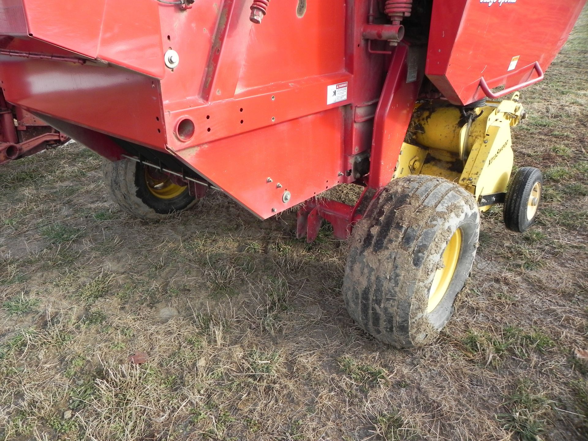 2013 New Holland BR7070 Round Baler - Image 9 of 16