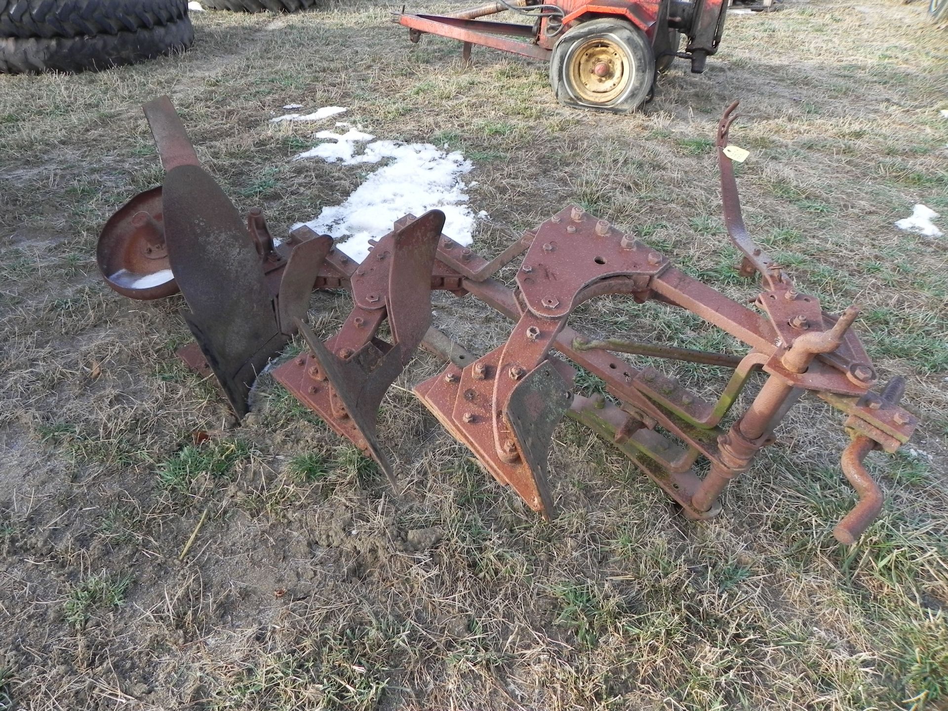 John Deere 3-14" Trip Plow