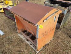 Smidley Hog Feeder