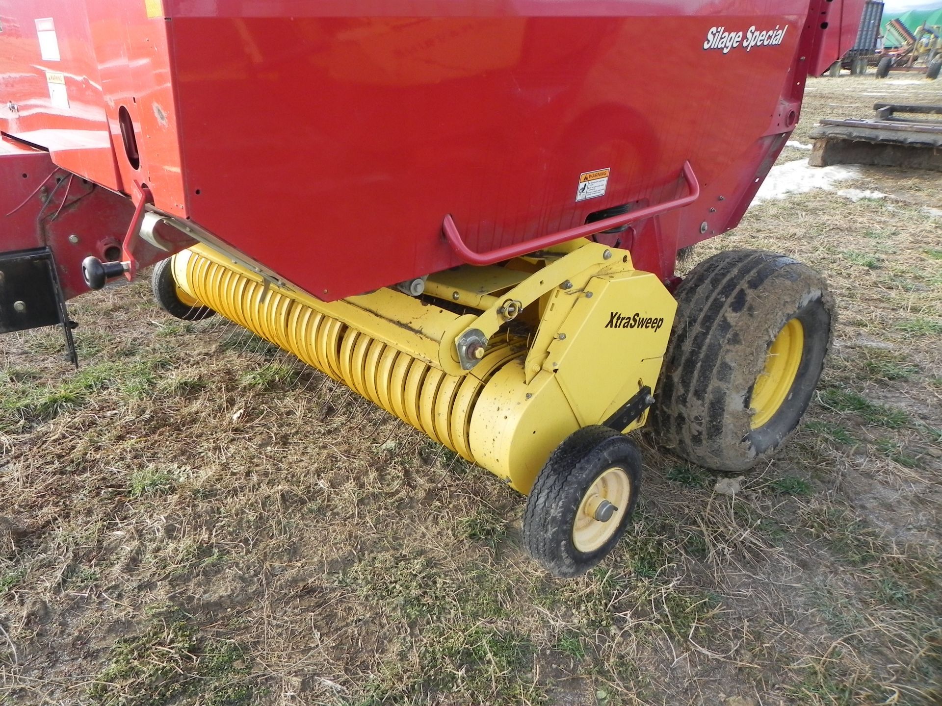 2013 New Holland BR7070 Round Baler - Image 3 of 16